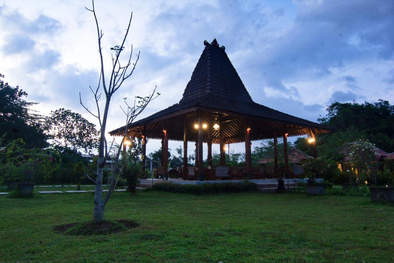 Balkondes Majaksingi Borobudur Apartment Magelang Bagian luar foto